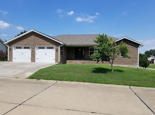 100 Stull Dr, Benton, MO 63736