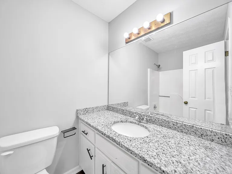 608 Wood Ridge Dr — Photo 17