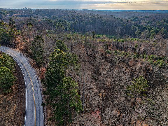 3rd image of 60276 State Line Rd