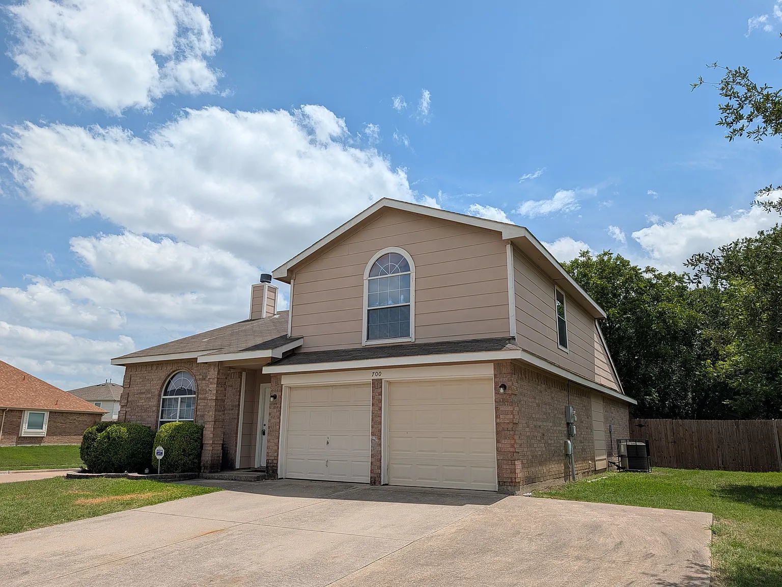 700 Flamingo, Saginaw, TX 76131 — Photo 2