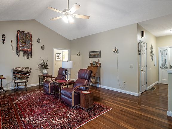 5th image of 2032 Hancock Ct