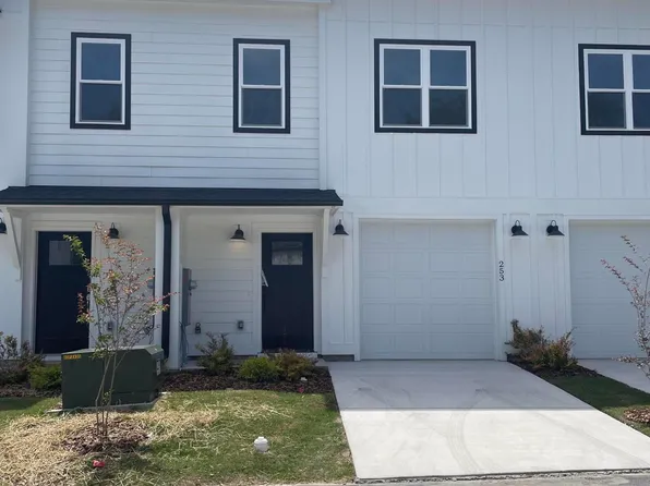 253 Townhome Lane #253, Southern Pines, NC 28387