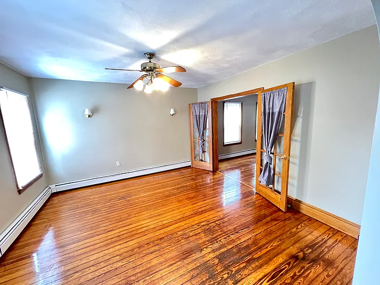 12 Forrest St #1 — Photo 4