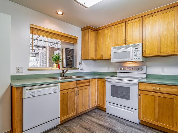 5th image of 1645 S Beach Ct