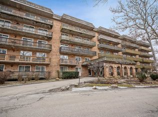 500 Redondo Dr APT 312, Downers Grove, IL 60516