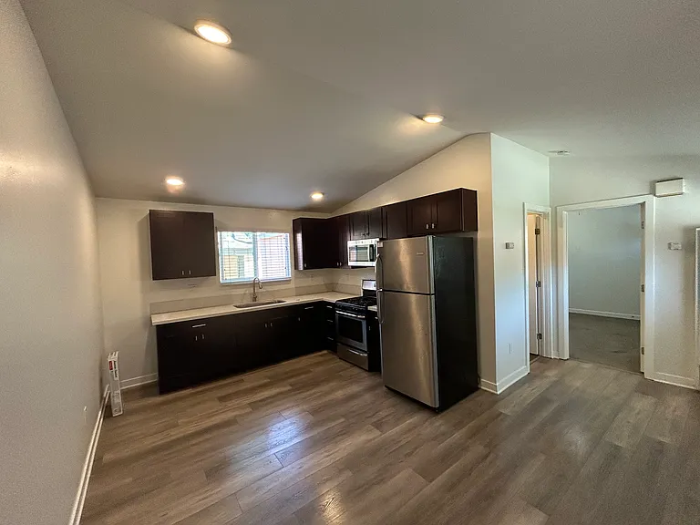 2460 K St #D — Photo 2