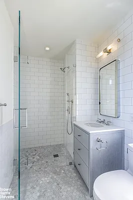 Rented by Brown Harris Stevens | media 22