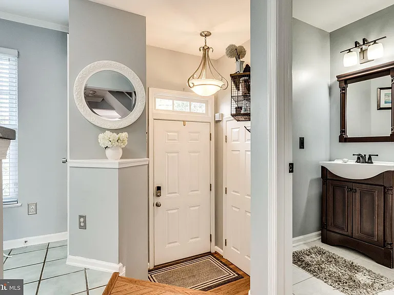 6241 Abbottsbury Row — Photo 18