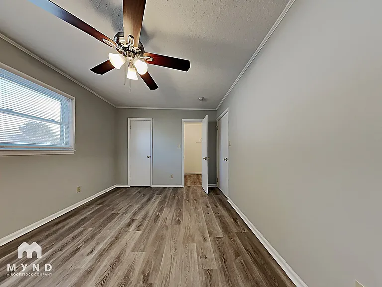 1708 N New Hope Rd — Photo 8