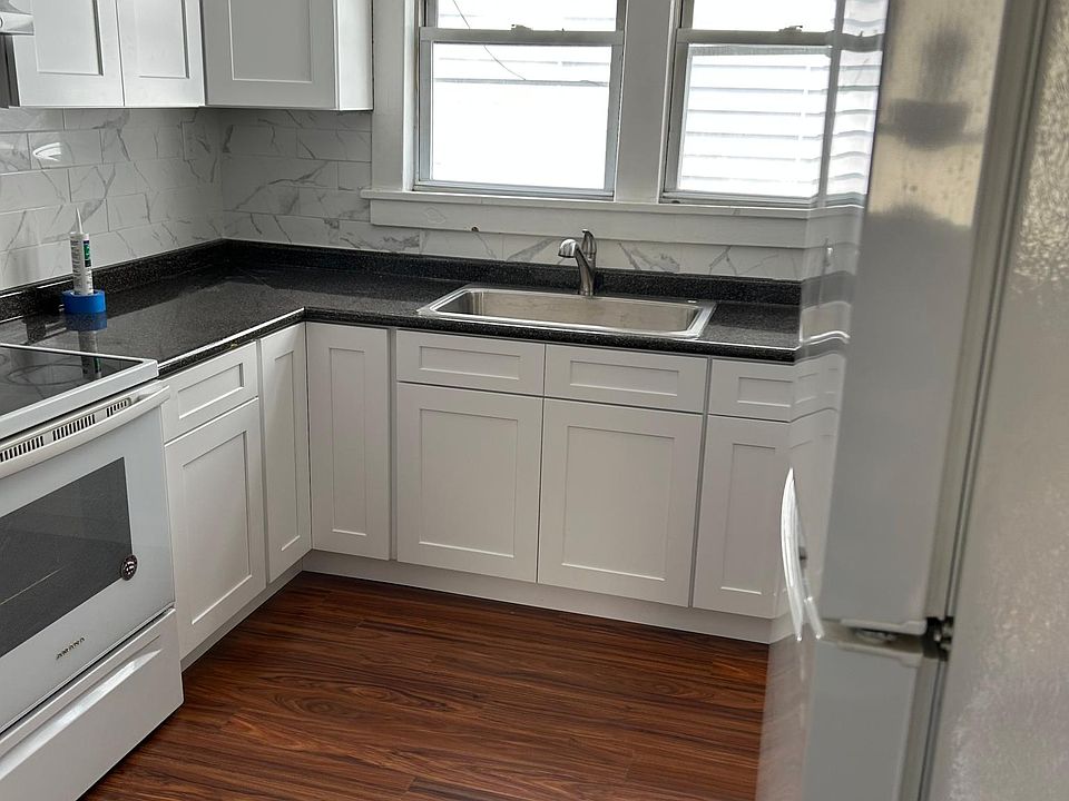 21 Hawk St, Schenectady, NY 12307 Zillow