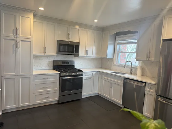 (undisclosed Address), West Hempstead, NY 11552