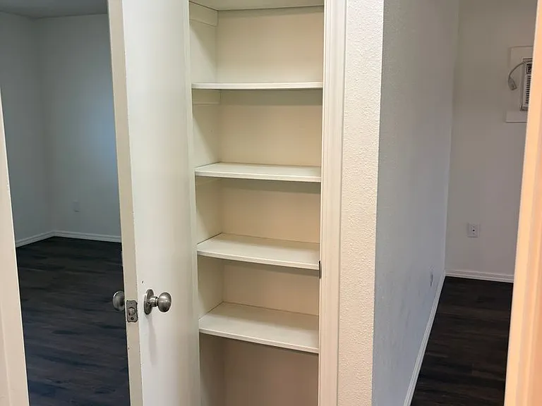 39 E Westview Ave — Photo 10