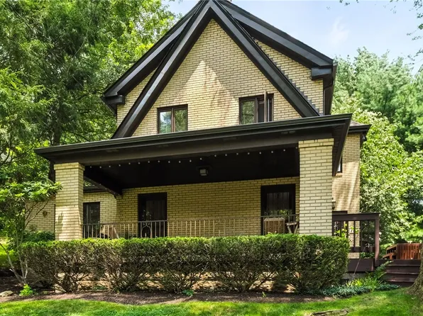 115 Forest Hills Rd, Pittsburgh, PA 15221