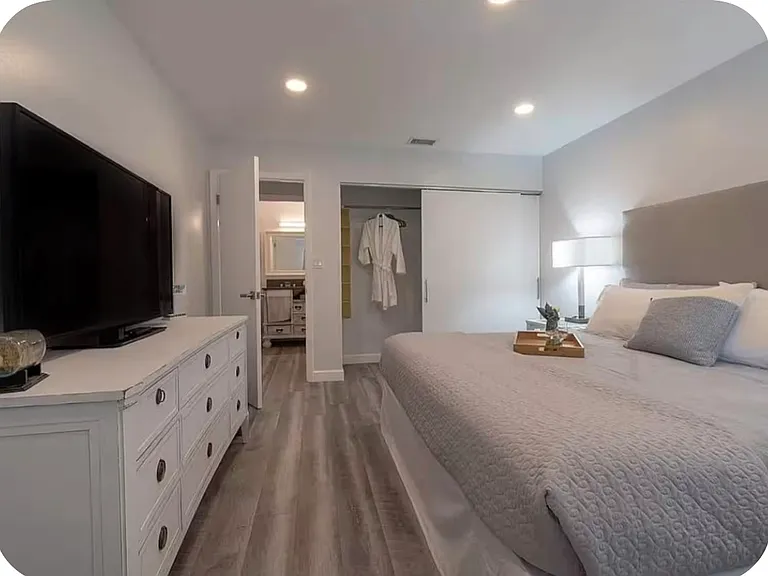 616 Executive Center Dr #2 — Photo 3