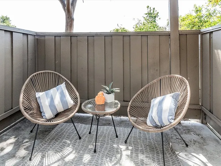 18948 Sara Park Cir — Photo 12