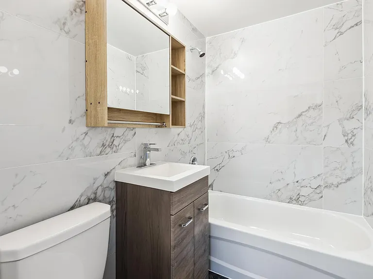 325 Besserer St — Photo 24