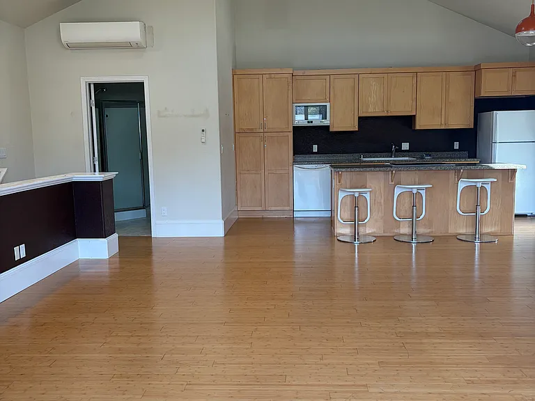 527 Mendocino Ave #A — Photo 10