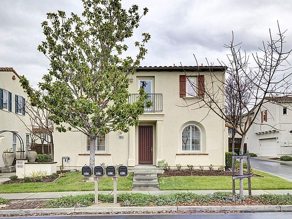 2nd image of 9827 Belladonna Dr