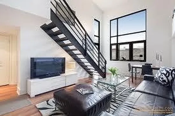 Rented by I & I New York | media 18