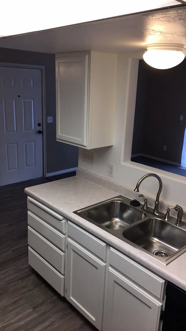Darling Orem Condo — Photo 4