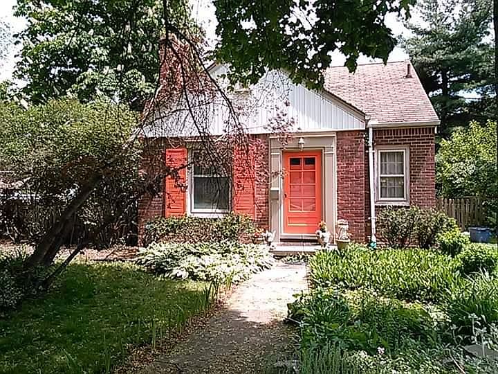 1st image of 9616 Auburndale St