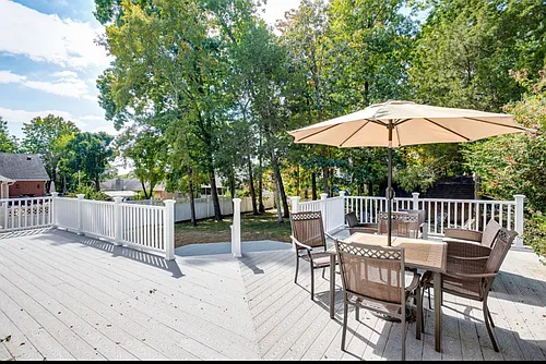 3208 Brookmont Cir Photo 1