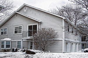 1st image of 614 N Lake Shore Dr