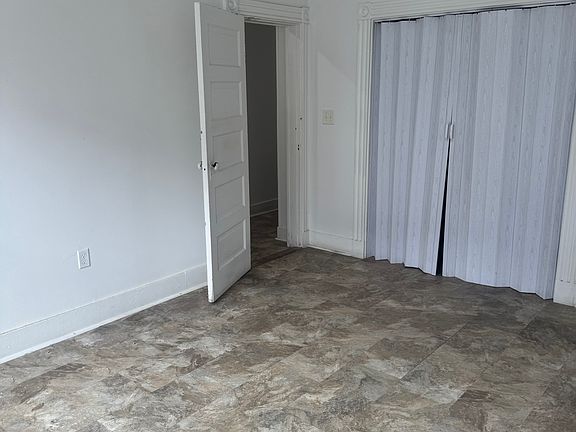 LIVING ROOM OR 3 RD. BR.