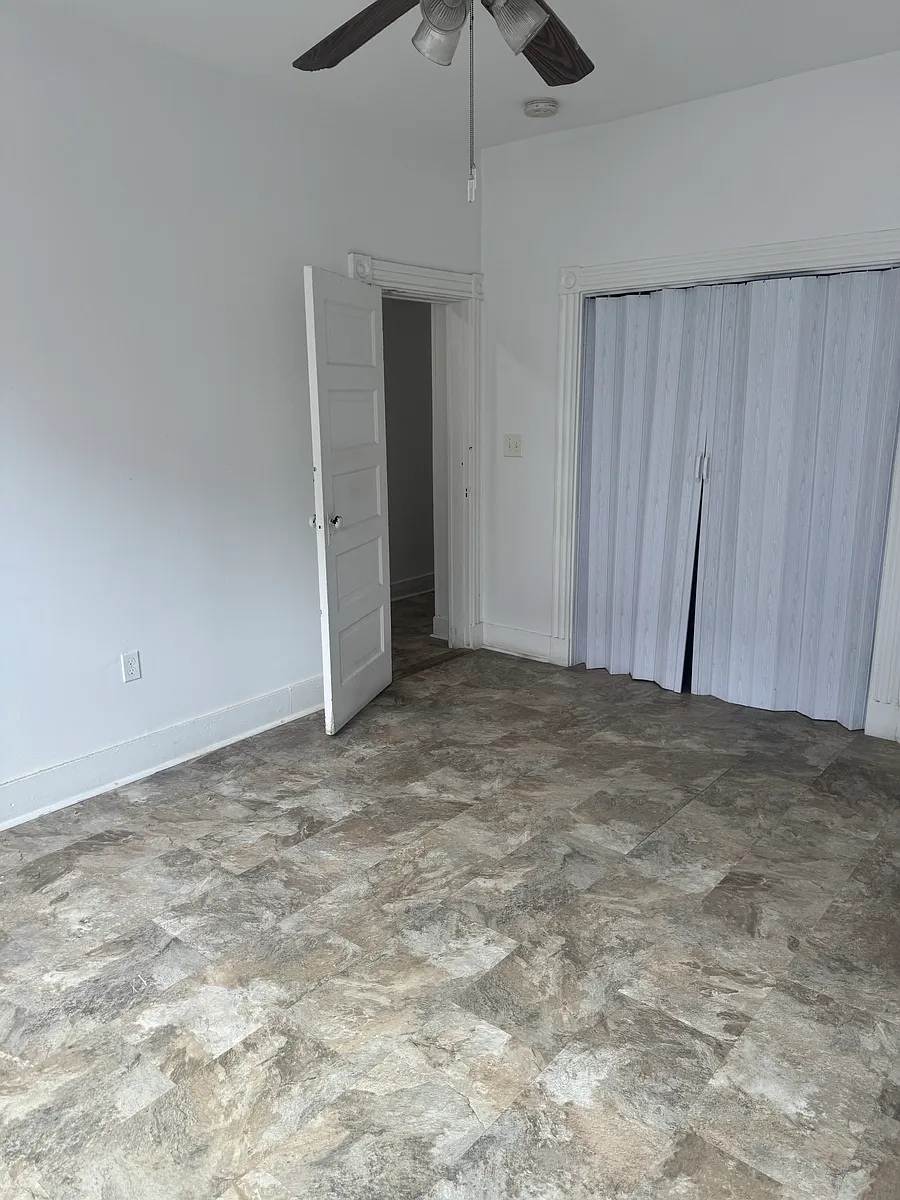 LIVING ROOM OR 3 RD. BR. - 184 London St #1