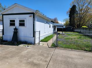 2571 W 22nd St, Erie, PA 16506