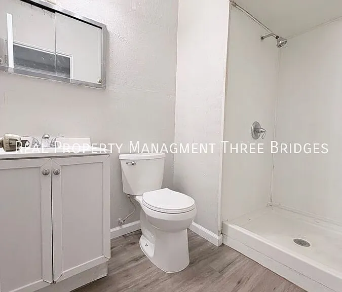 8418 Bayberry Dr — Photo 10
