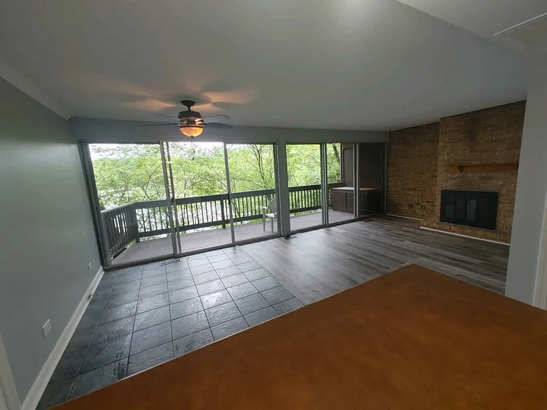 5535 E Lake Dr #B — Photo 2