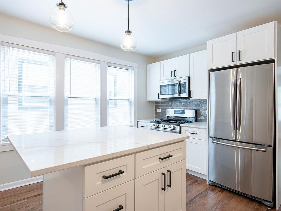 1st image of 2630 W Medill Ave #1