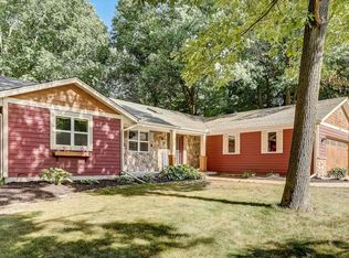 646 Cardiff Dr, Hartland, WI 53029
