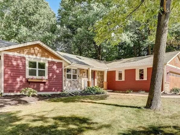 646 Cardiff DRIVE, Hartland, WI 53029