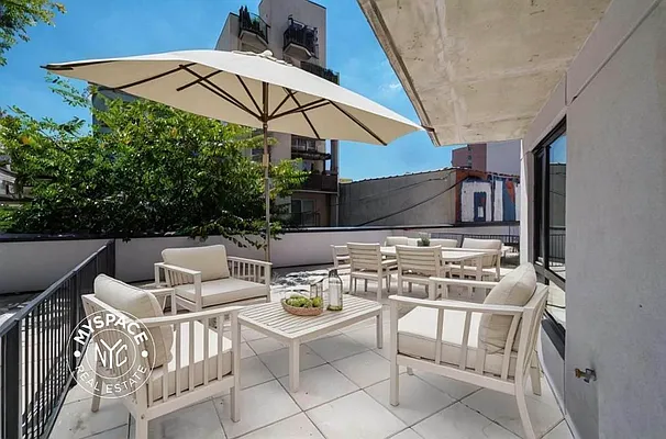 Rented by MySpaceNYC | media 23