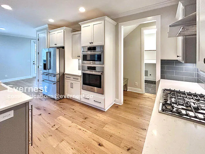 4 bed, 3.0 bath, 3080 sqft, $3,495 — Photo 2
