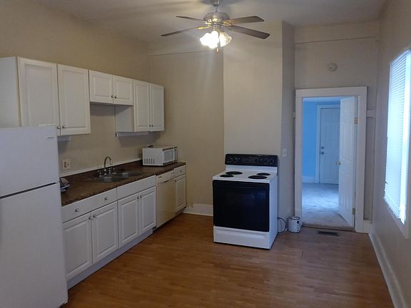 3rd image of 312 Hill Ave