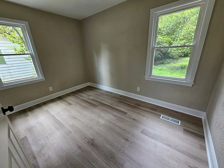 85 Morningside Dr — Photo 8