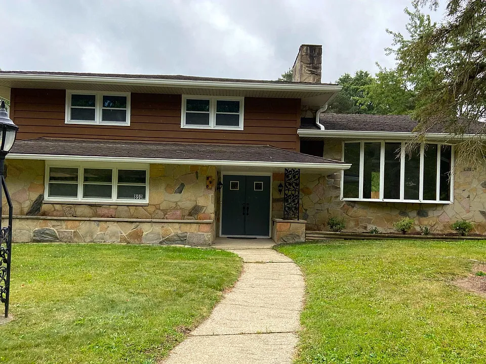 890 Damon Dr