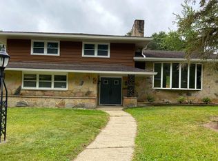 890 Damon Dr, Medina, OH 44256