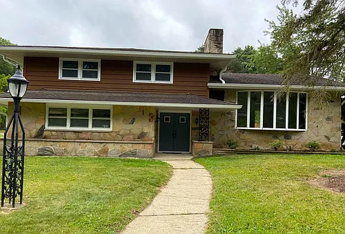 890 Damon Dr Photo 1