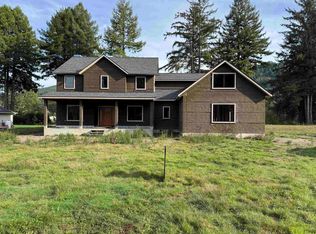 100 Skookum Ln, Crescent City, CA 95531