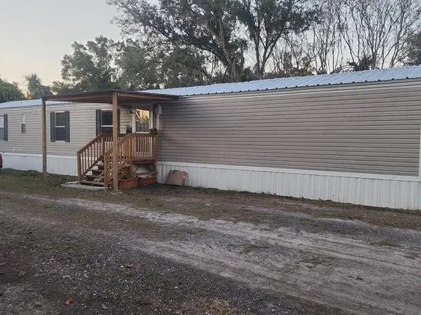 1333 Wilkinson Dr, Plant City, FL 33566