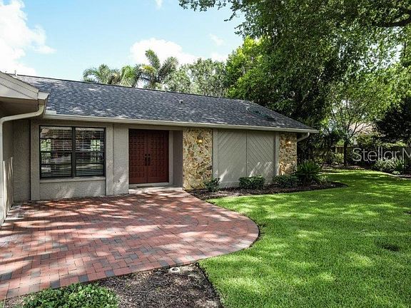 2nd image of 2839 Luce Dr N