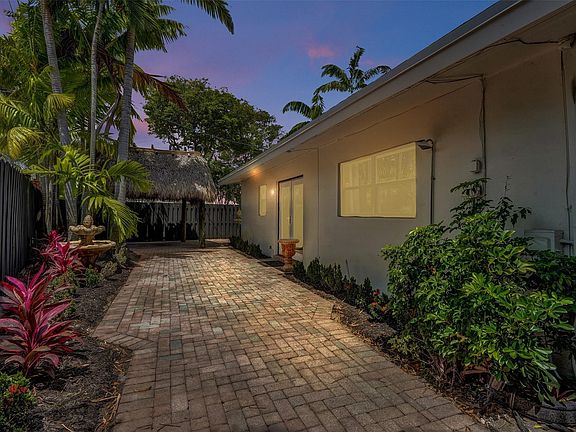 2nd image of 140 NW 20th Street