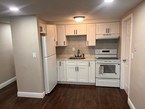 4th image of 2989 Willow Ave #A