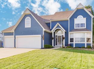 19200 W 208th Ter, Spring Hill, KS 66083