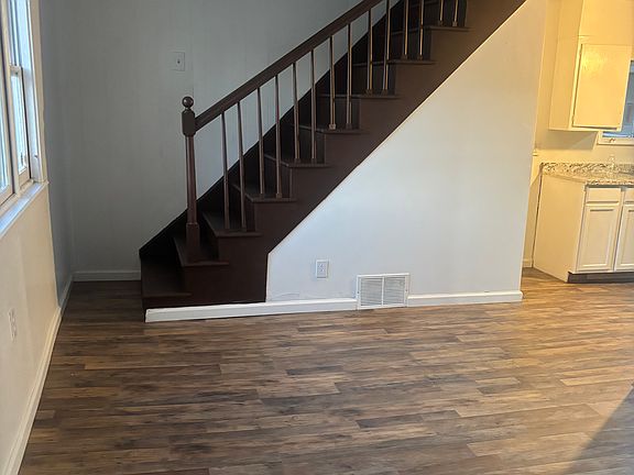 2nd image of 321 Saint Anthony St #2