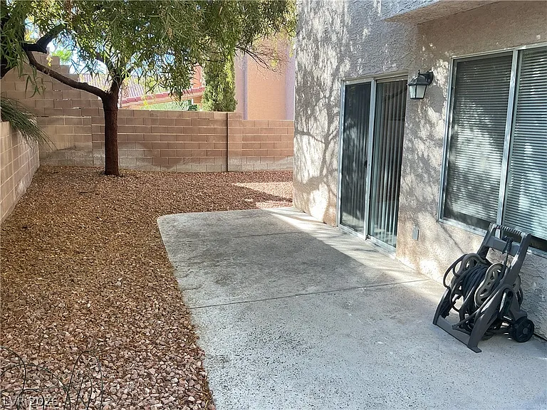 8737 Wintry Garden Ave — Photo 19